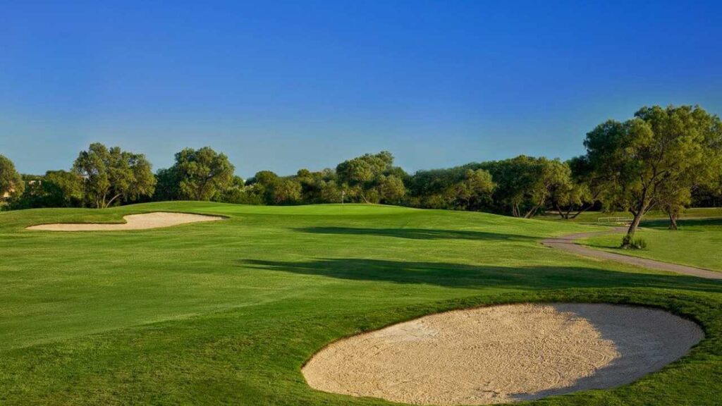Lozano Golf Center