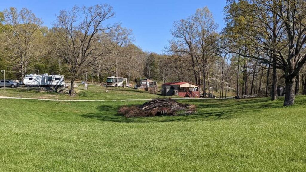 Thousand Caverns RV Resort & Golf